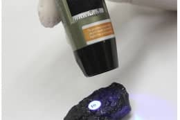 Цифровой портативный микроскоп Dino-Lite Special lighting-UV AM4113FVT2 с ультрафиолетовым спектром освещения 375 нм.